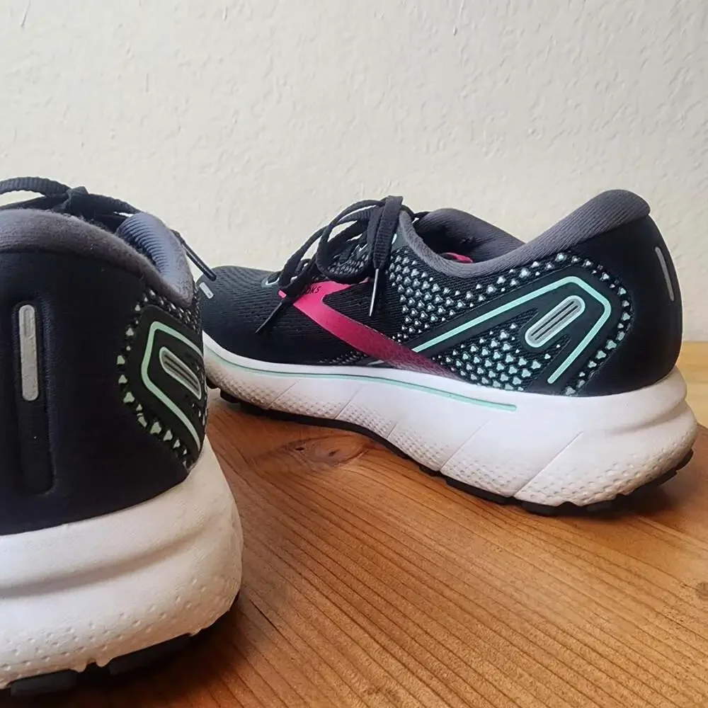 Brooks Ghost 14 Shoes Womens Size 9.5 Black Pink Running Sneakers 1203561B013